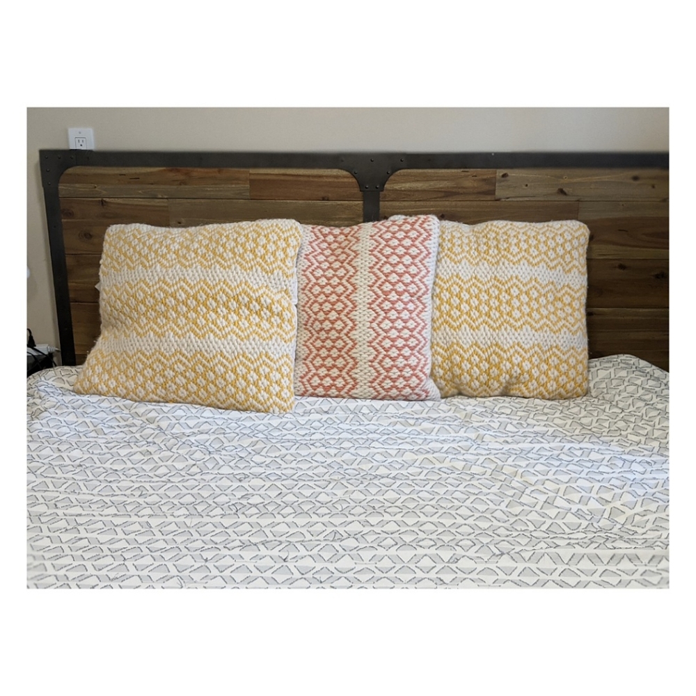 ADDITIONAL SHIPPING COST FOR PILLOWS
